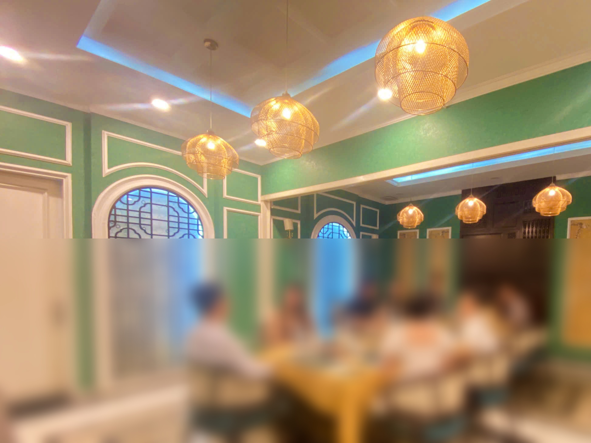 Dindate0410252.jpg